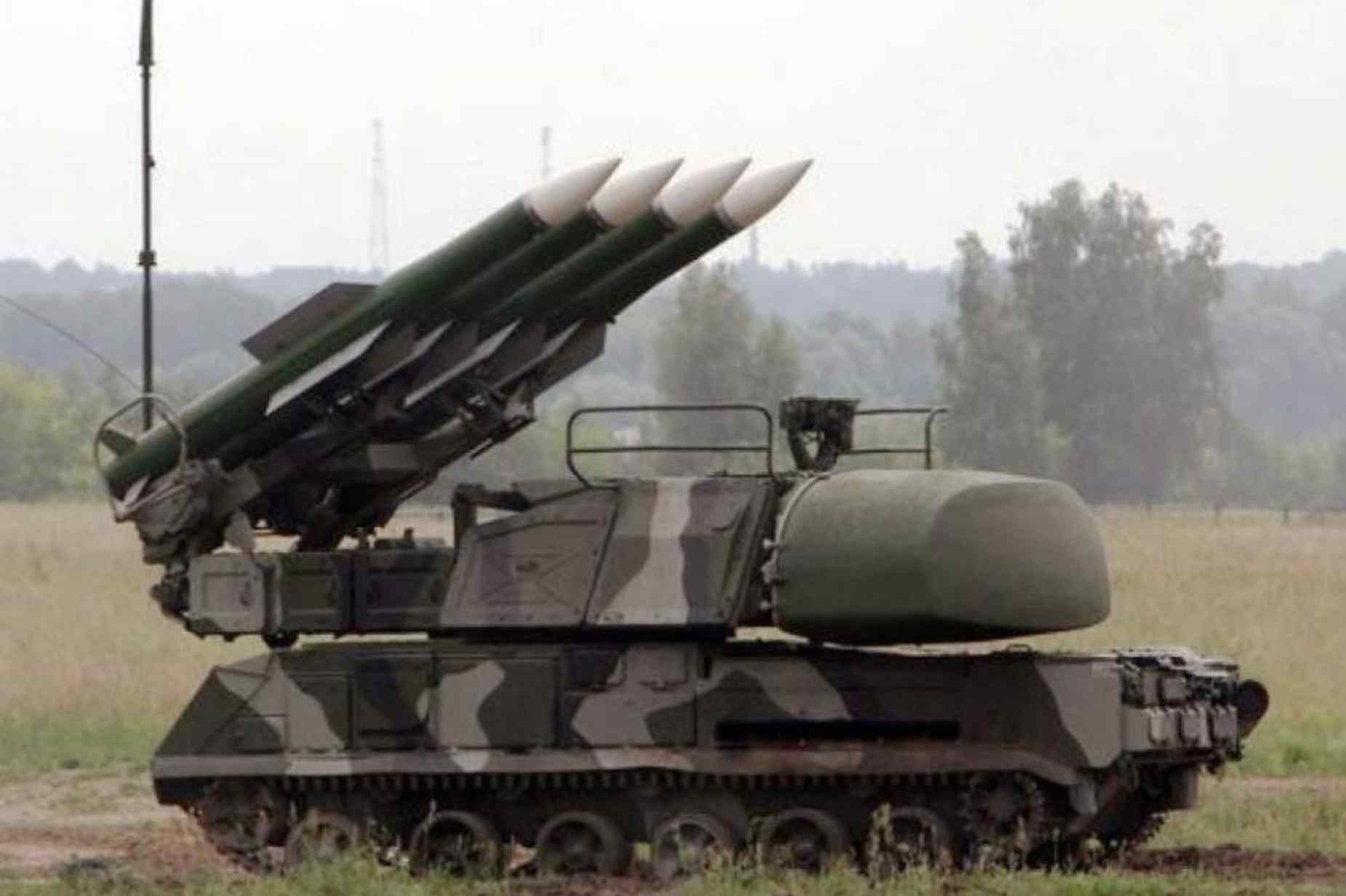 منظومة بوك أوكرانية تُسقط صواريخ كاليبر روسية فوق أوكرانيا (فيديو)