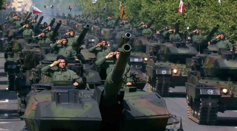 وزير الدفاع البولندي يُعلن أن بولندا ستشكل أكبر قوة برية في دول الاتحاد الأوروبي مع تشكيل مرعب من الدبابات