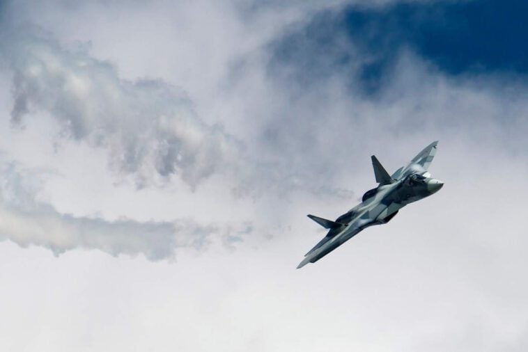 الجزائر أول دولة عربية تستحوذ على طائرات "سو-57" الشبحية الروسية بصفقة فلكية