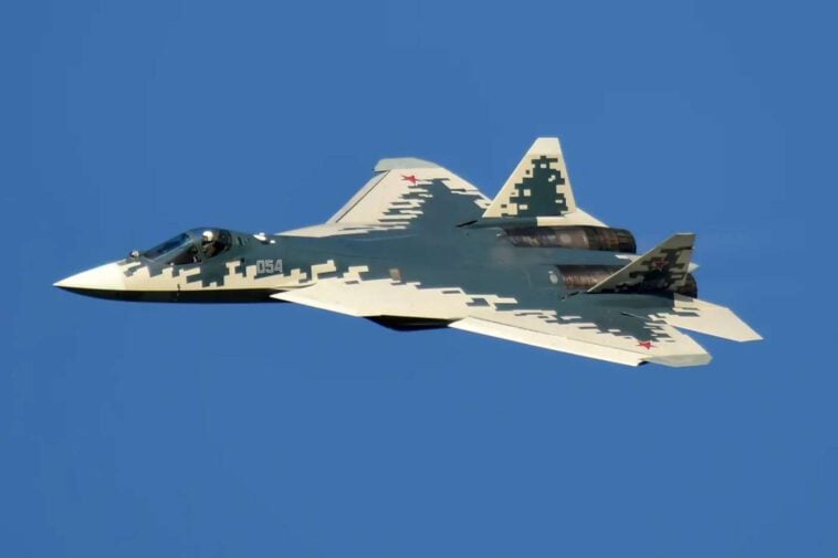 روسيا تستعرض القوة القتالية للطائرة Su-57 في أوكرانيا