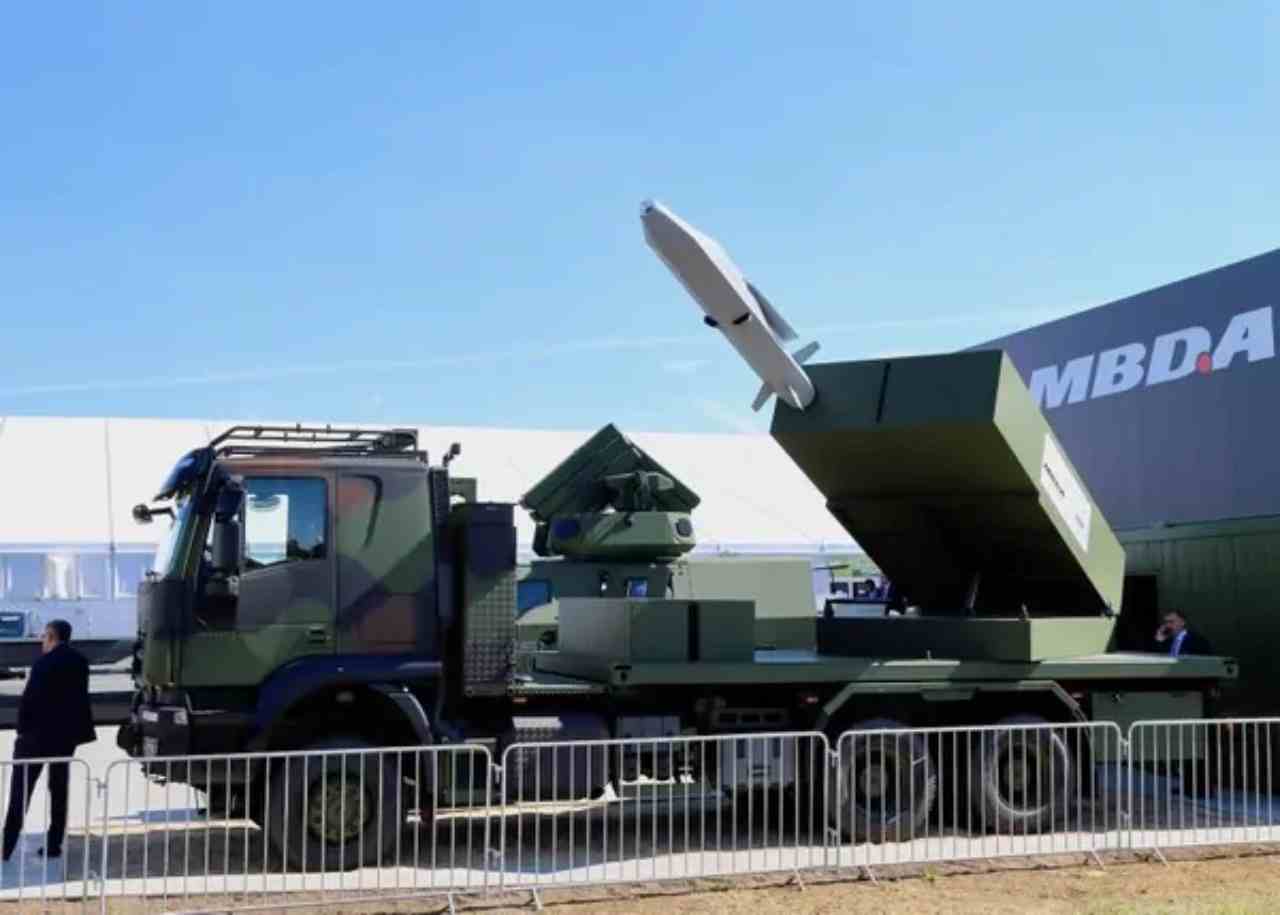 ألمانيا ترسل صواريخ JFS-M سرًا إلى أوكرانيا؛ هل تشكل تهديدًا لجميع المنشآت العسكرية الروسية في القرم؟