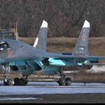 الجيش الأوكراني يكشف عن حطام طائرة سو-34 روسية تم إسقاطها في أبريل الماضي
