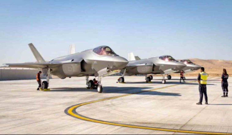 سلاح الجو الإسرائيلي يتسلم ثلاث مقاتلات جديدة شبحية من الجيل الخامس من طراز F-35I Adir