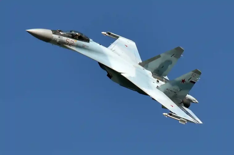 بدعم من مقاتلات سو-35، روسيا "تربح في الجو"، لكن الأوكرانيين يتقدمون على الأرض - أميرال سابق في البحرية الأمريكية