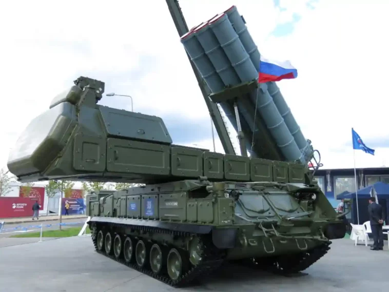 روسيا تستخدم لأول مرة نظامي Buk-M3 و Buk-M2 معًا لإسقاط صواريخ هيمارس والمسيرات الأوكرانية