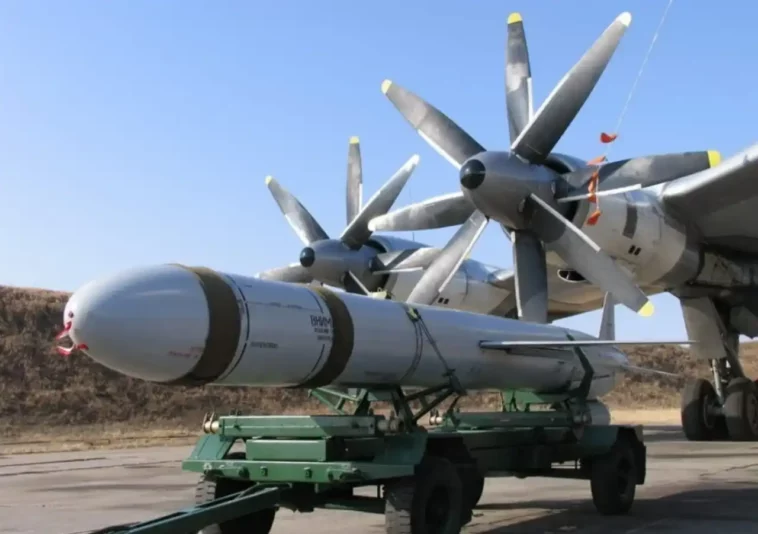روسيا تطلق على كييف صاروخ Kh-55 برأس حربي نووي وهمي
