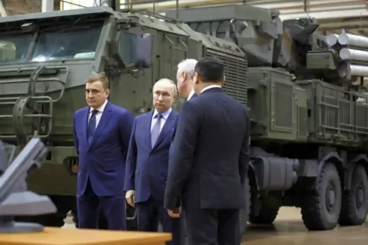 بوتين يزور مصنعًا للأسلحة وسط مخاوف من أن حرب أوكرانيا تستنزف مخزون الأسلحة الروسية