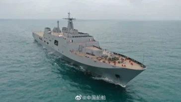 سفينة الإنزال الصينية الأولى التي تم تصديرها لتايلاند تكمل التجارب البحرية