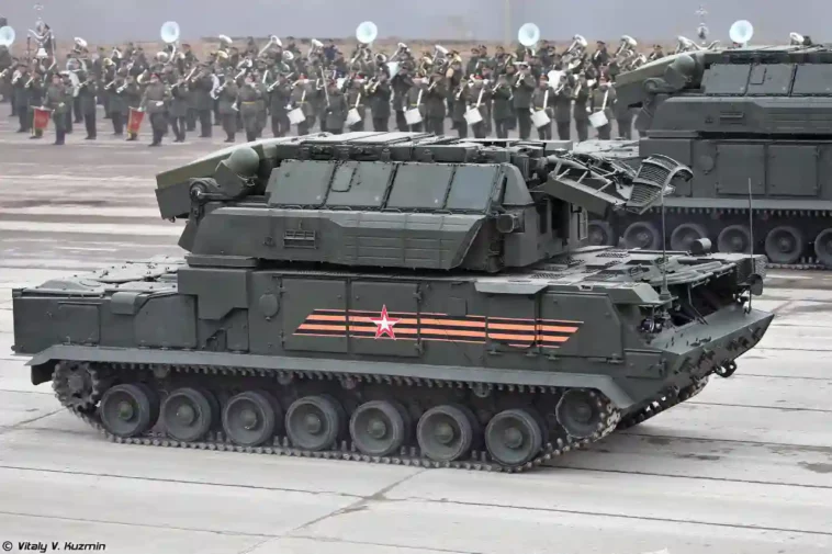 لماذا نقلت روسيا بشكل مفاجئ 15 نظام دفاع جوي من طراز Tor-M2U إلى بيلاروسيا؟