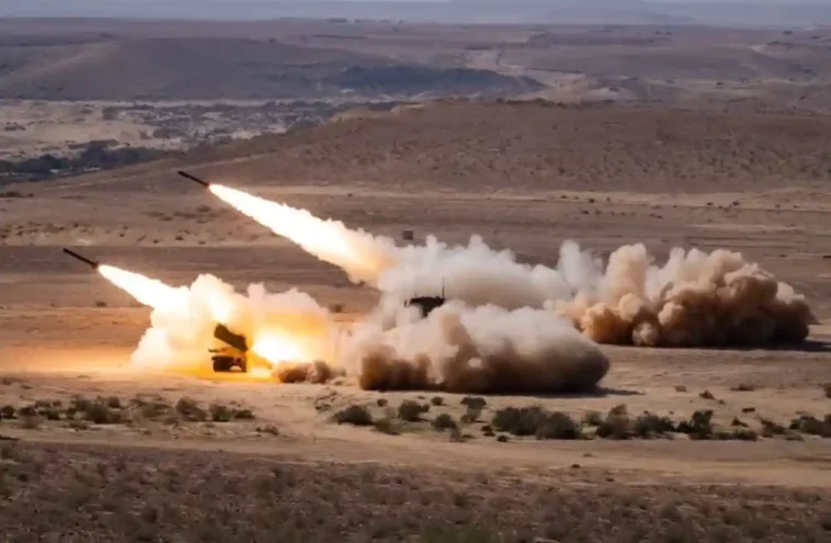 إيران تزعم أنها أنتجت صواريخ كروز بمدى يزيد عن 1600 كيلومتر
