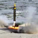 أوكرانيا تختبر بنجاح صاروخًا باليستيًا جديدًا محلي الصنع ضد مركز قيادة روسي إيران تكشف عن صاروخها الباليستي الأحدث "خرمشهر 4" بمدى يصل إلى 2000 كيلومتر