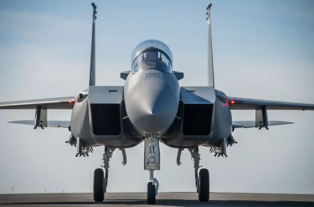מטוס העליונות האווירי החזק ביותר בעולם.. האם מרוקו תקבל את מטוסי הקרב הכבדים האמריקאיים F-15 EX?