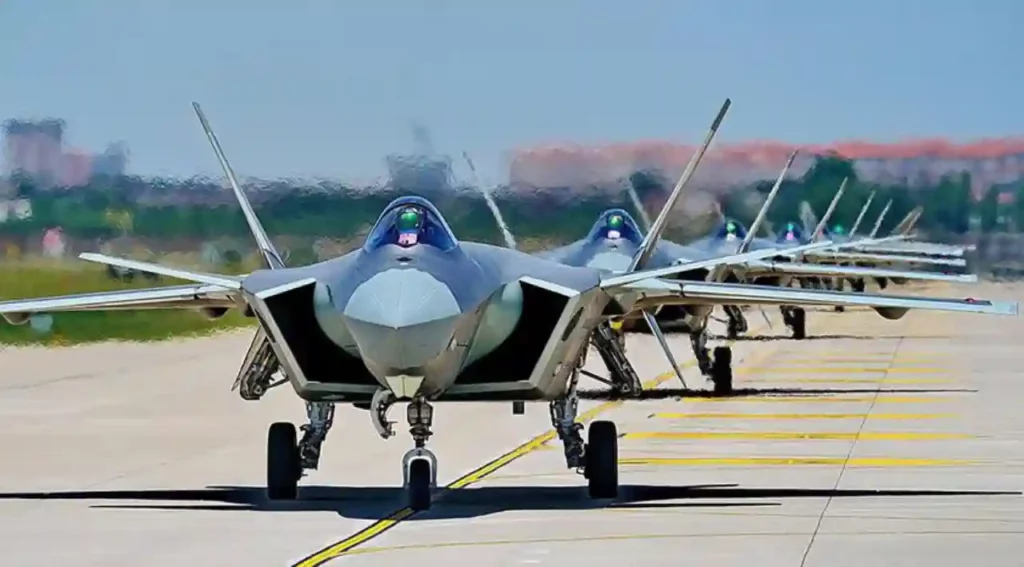 القوات الجوية الأمريكية لا تخشى من طائرة الجيل الخامس الصينية J-20 Mighty Dragon لأنها منسوخة من طائرات F-22 رابتور الأمريكية