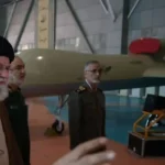 إيران تطلق طائرتها التجسسية بدون طيار شاهد-147
