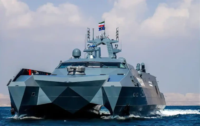 הצי האיראני מקבל ספינת מלחמה עתידנית