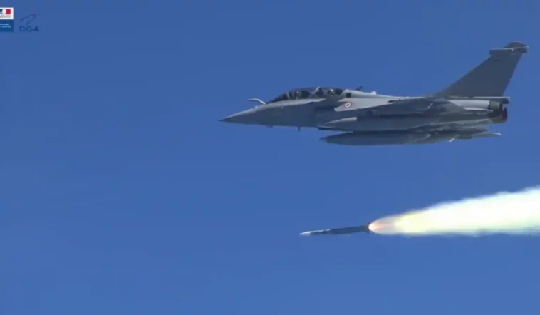 لضمان "التفوق" الإسرائيلي، مصر تُمنع من الحصول على صواريخ Meteor خارج مدى الرؤية وصواريخ AMRAAM لمقاتلات رافال .. والقاهرة تتفاوض على مقاتلات تايفون وإف-15