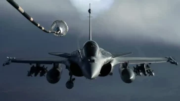 قامت فرنسا بتطوير طائرات رافال المقاتلة
