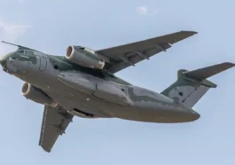 طائرة النقل العسكري البرازيلية KC-390
