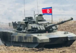 كوريا الشمالية تكشف عن دبابات غامضة تشبه Armata T-14 الروسية في مناورات عسكرية