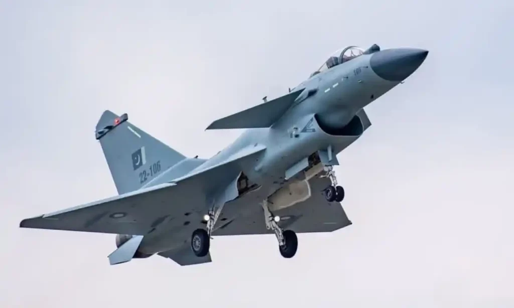 طائرة J-10C تابعة للقوات الجوية الباكستانية